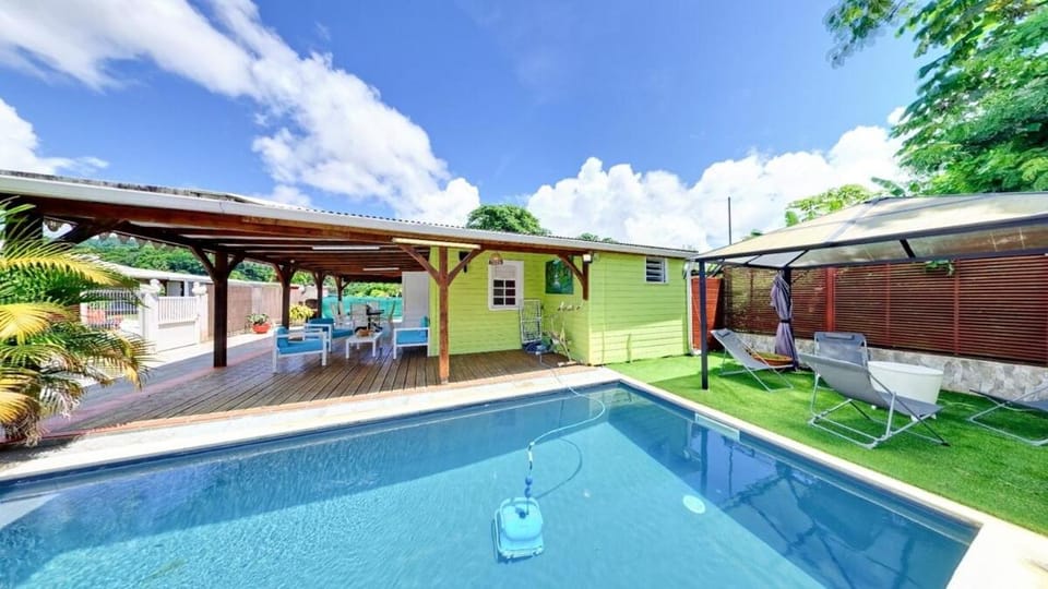 Property building, Patio, Swimming pool