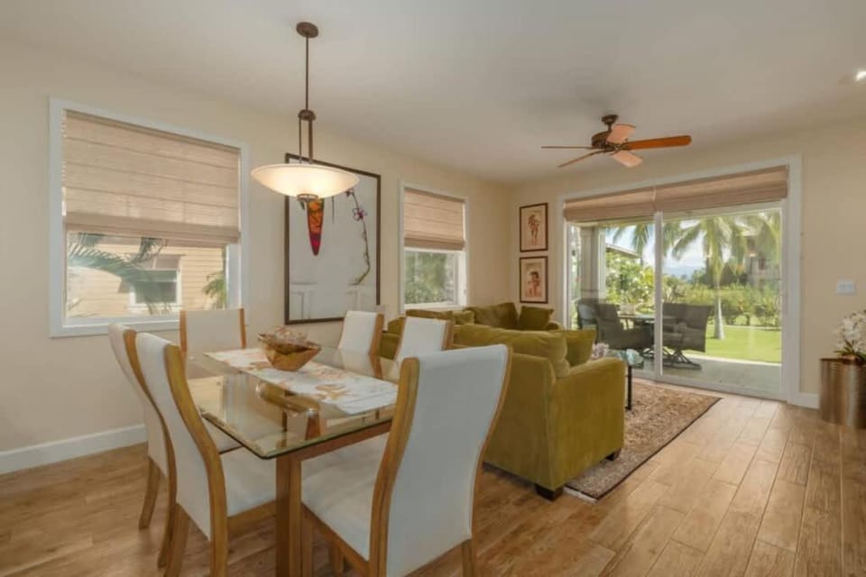 Spacious retreat with hot tub & BBQ grill House in Puako