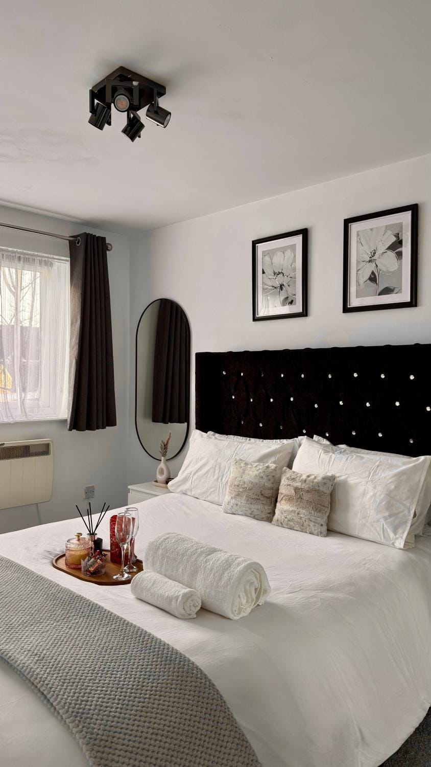 Modern 2-Bed Flat, Spacious, near Harry Potter Studio Apartment in Watford