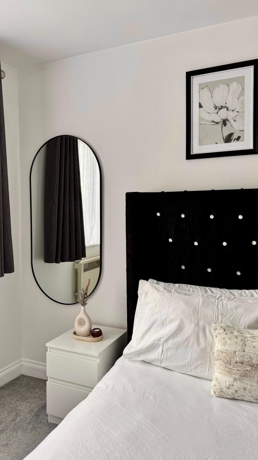 Modern 2-Bed Flat, Spacious, near Harry Potter Studio Apartment in Watford