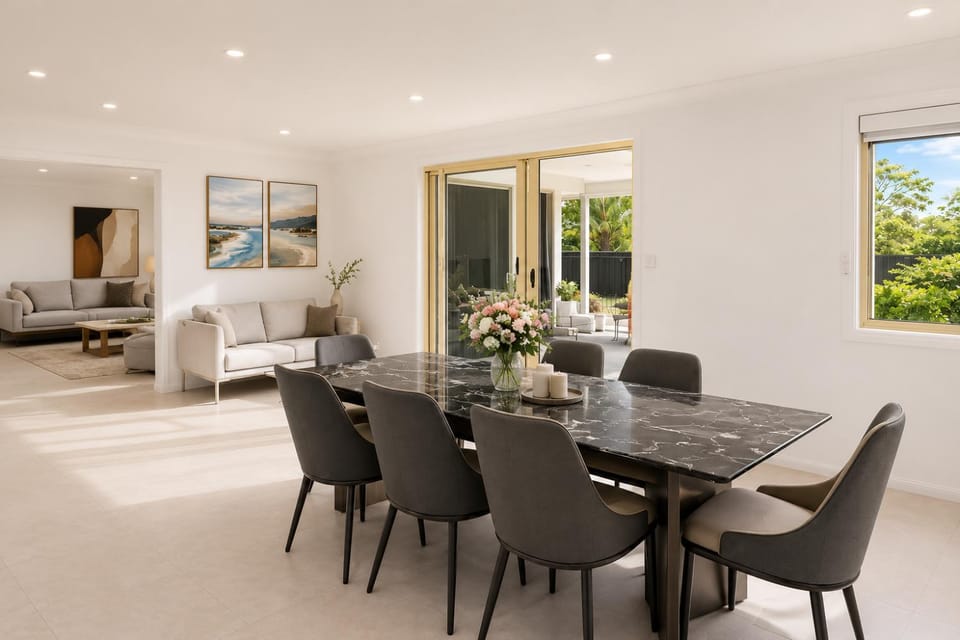 5BR Modern Suburban Grandeur - Luxury Family Estate in Stretton House in Brisbane