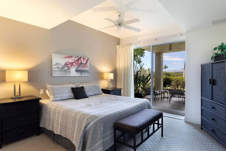 Condo with golf views pool & hot tub House in Puako