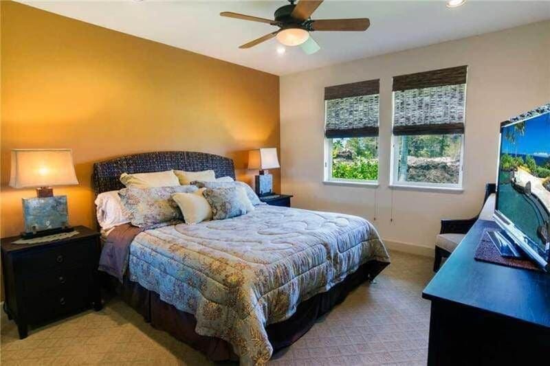 Waikoloa condo with golf & ocean views House in Puako