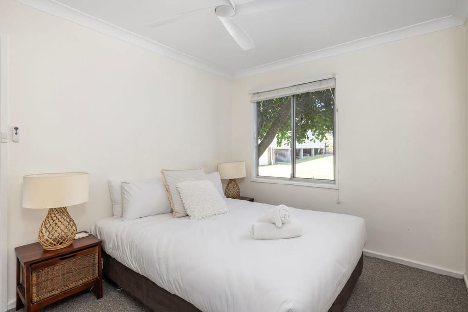 Karingal Beach Cottage Fingal Bay House in Fingal Bay
