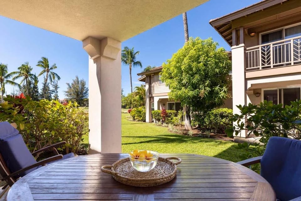 2BR townhouse with pools hot tub & BBQ House in Puako