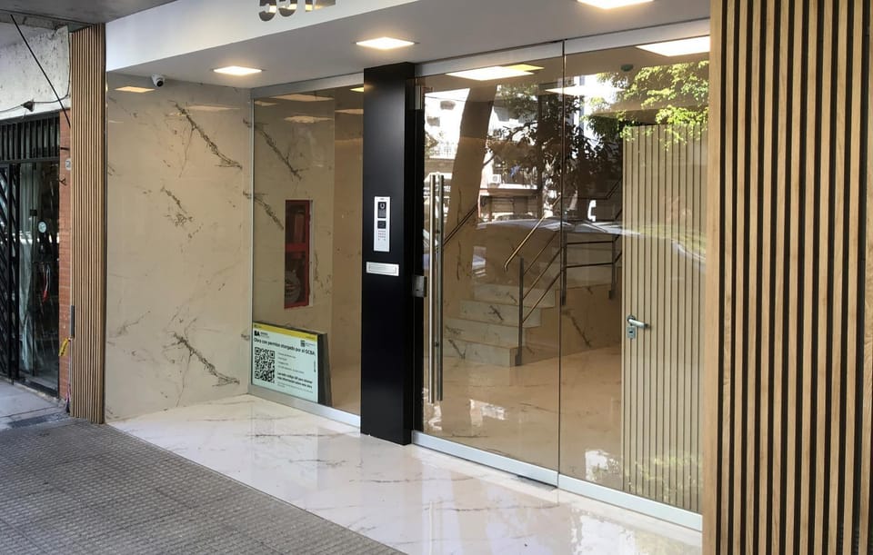 Facade/entrance
