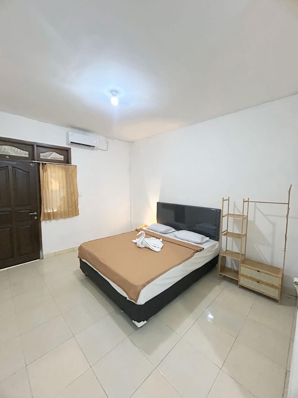 Tree Mango Homestay Room 2 Vacation rental in Bali