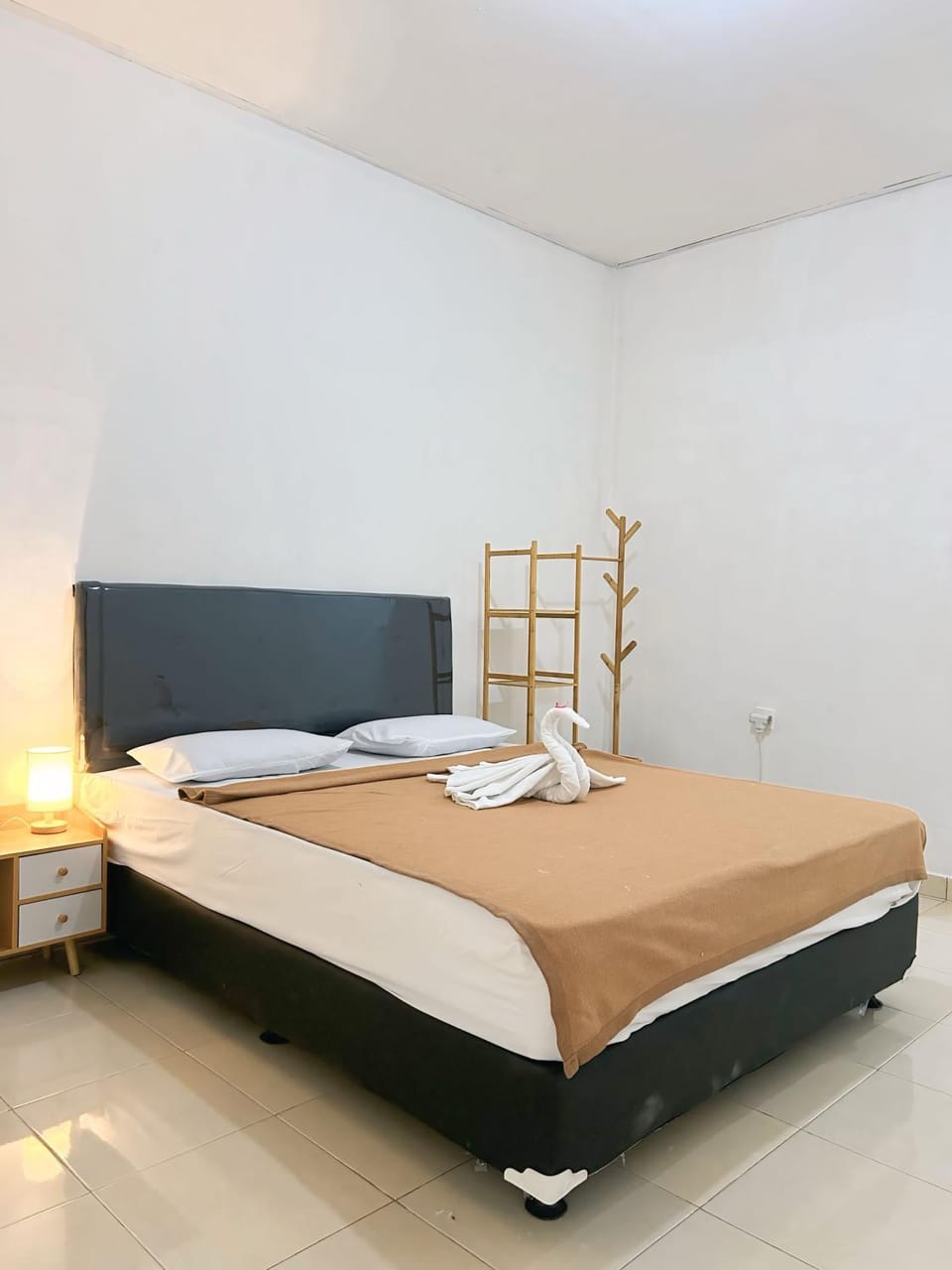 Tree Mango Homestay Room 2 Vacation rental in Bali