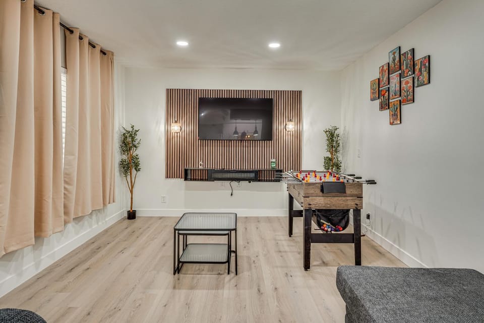 Summer-Ready Old Town Condo w/ Pool & Patio Access House in Scottsdale