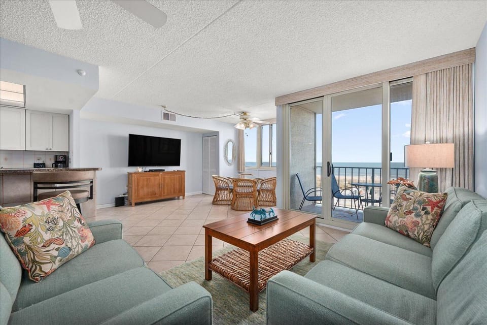 Oceanfront Quay Unit with Outdoor & Indoor Pool House in Ocean City