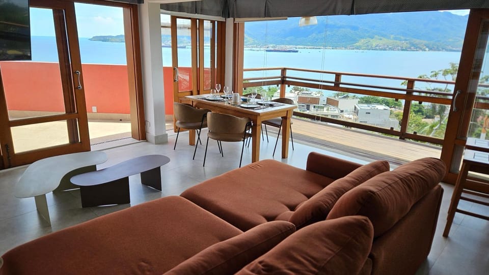 Living room, Dining area, Sea view