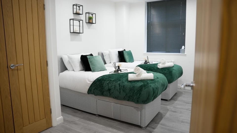 The Emerald Residence - Leicester - City Centre, Sofa Bed, Parking, Free WiFi, Netflix Apartment in Leicester