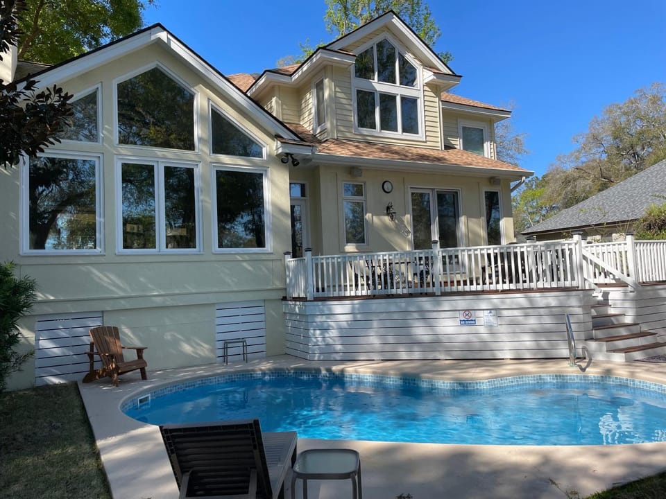 Luxury 4 BR Vacation Home 14 PPL Private Pool & Hot Tub Golf Views Bikes & Beach Gear Free Pool Heat House in Hilton Head Island