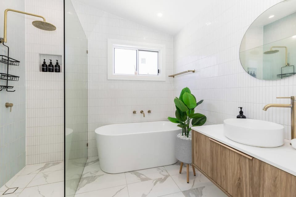 Shower, Bathroom, Bath, towels