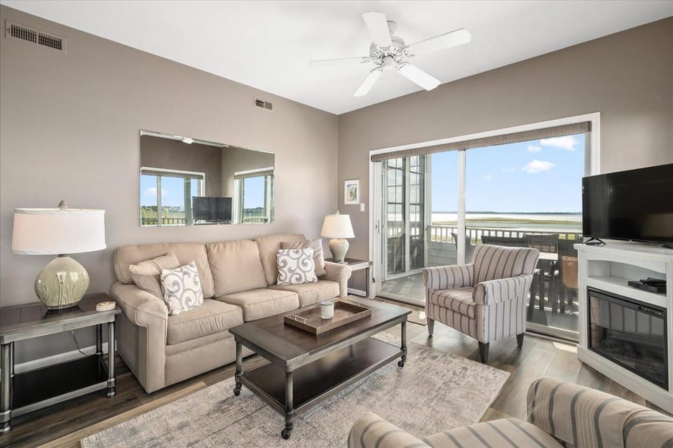 Direct Bayfront Beautiful 2 Bedroom Condo House in Ocean City