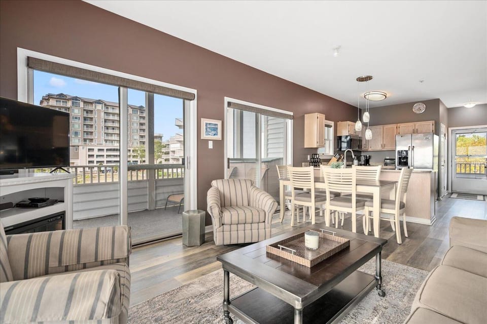 Direct Bayfront Beautiful 2 Bedroom Condo House in Ocean City