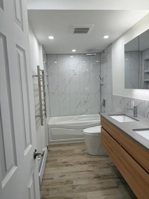 Shower, Toilet, Bathroom, Bath, towels
