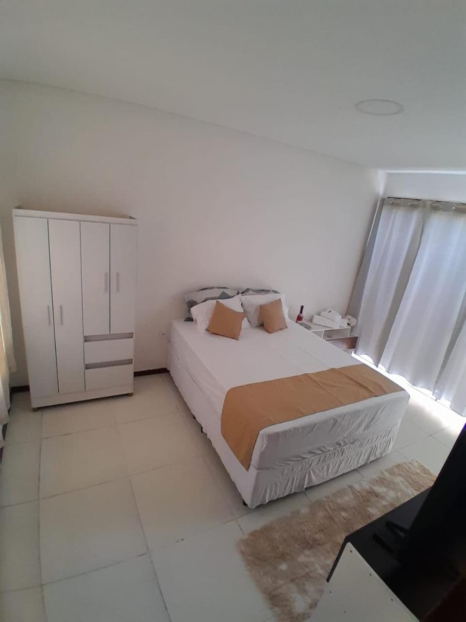 Bed, Bedroom, towels, wardrobe