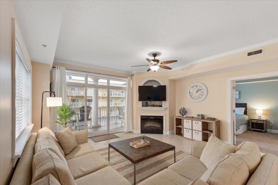 3 Bedroom Ocean Block Condo at Seaside Retreat just Steps from the Beach! House in Ocean City