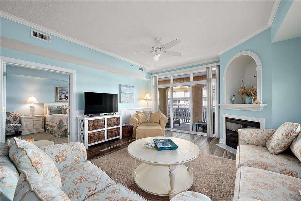 3 Bedroom Ocean Block Condo at Seaside Retreat just Steps from the Beach! House in Ocean City