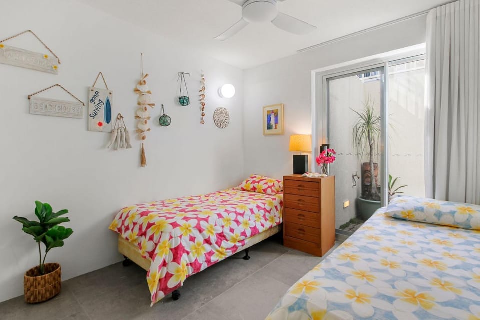 Seaspray Unit 2, 21 Warne Tce, Kings Beach Apartment in Kings Beach