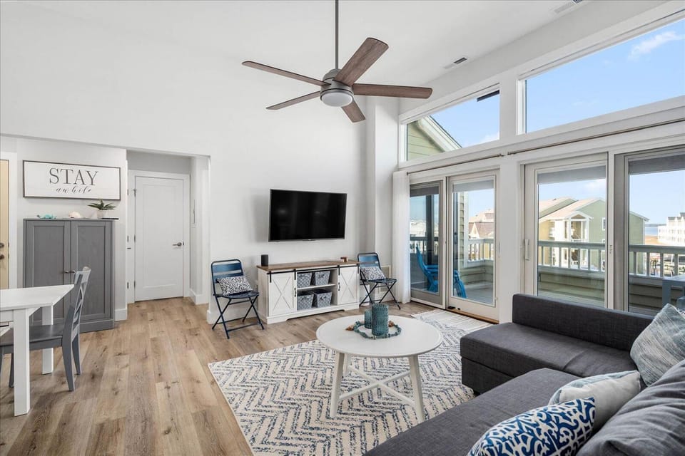 Gorgeous 2 bedroom at Seascape in prestigious Heron Harbour House in Ocean City
