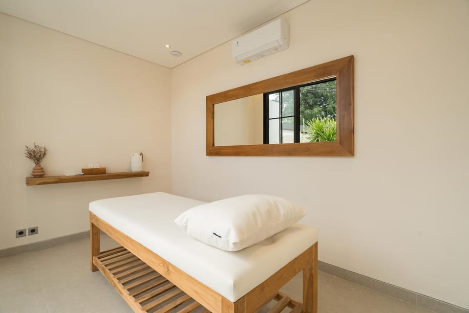 Massage, Spa and wellness centre/facilities, towels, air conditioner