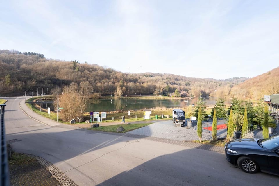 10-Personen-Wellness-Chalet in erster Reihe am See House in Rhineland-Palatinate
