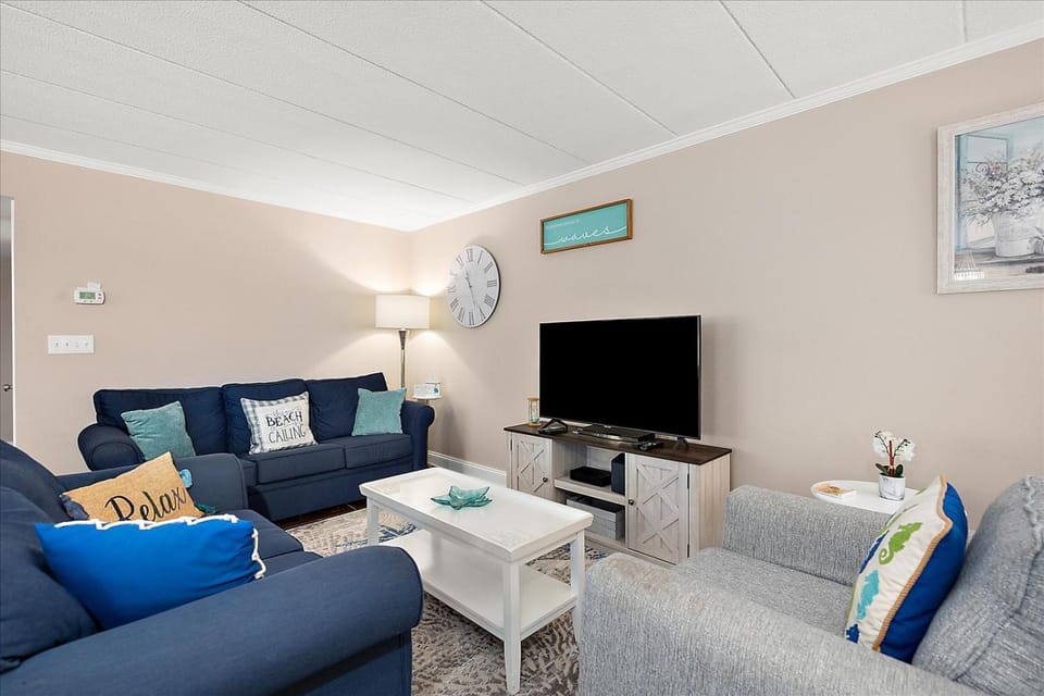 Gorgeous, Newly Renovated 2-Bedroom Condo at Sea Lodge! House in Ocean City