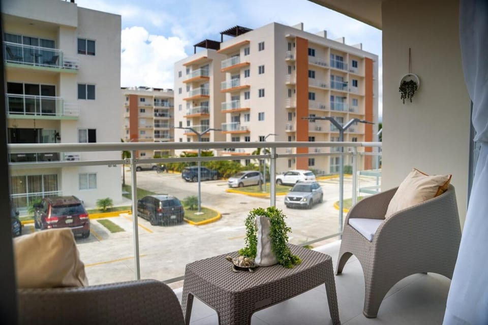 Coastal Dreamscape Chic 2BR Near Airport Pool Apartment in Punta Cana