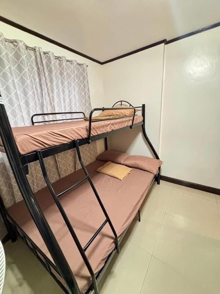 Baguio City GuestHouse Unit5 Near Barnham Apartment in Baguio