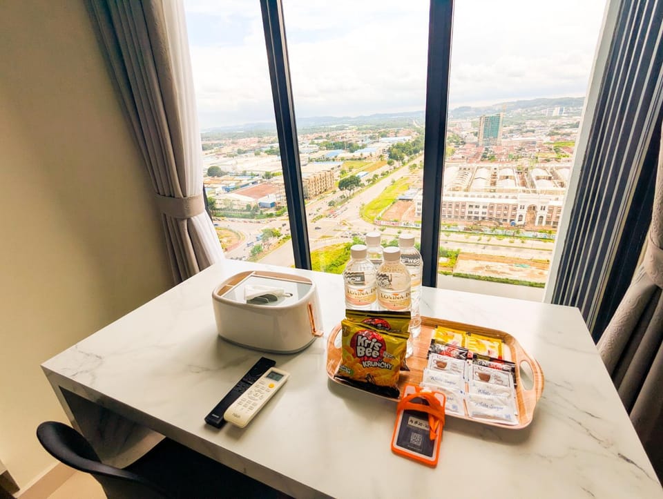 Food and drinks, City view