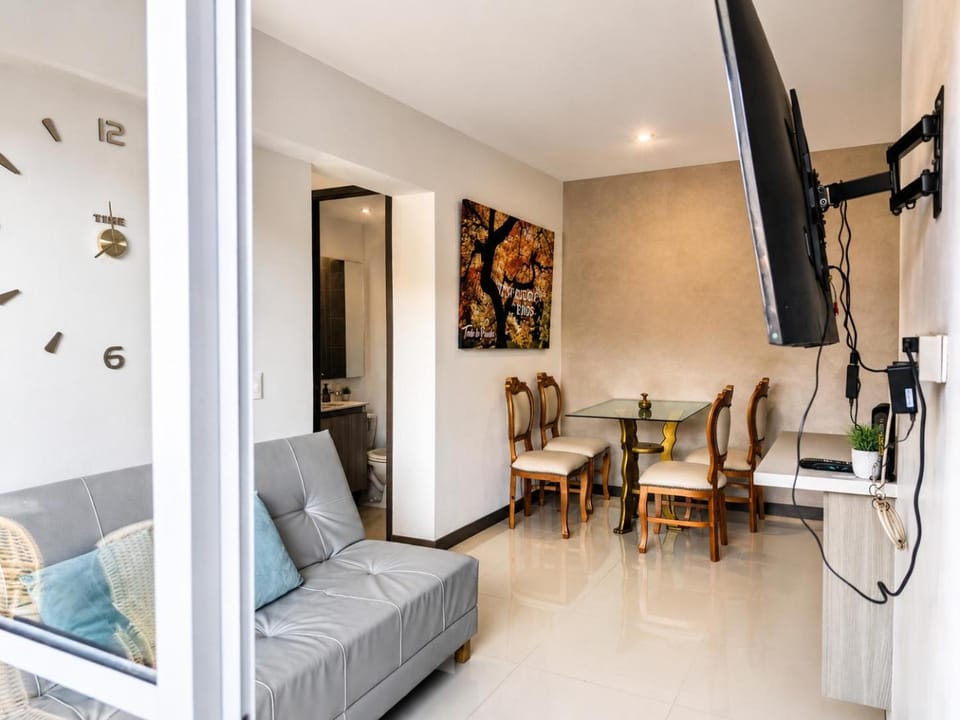 Quiet space near Nórdica with parking Apartment in Bello