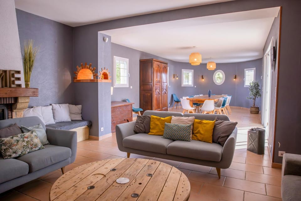 Property building, Living room
