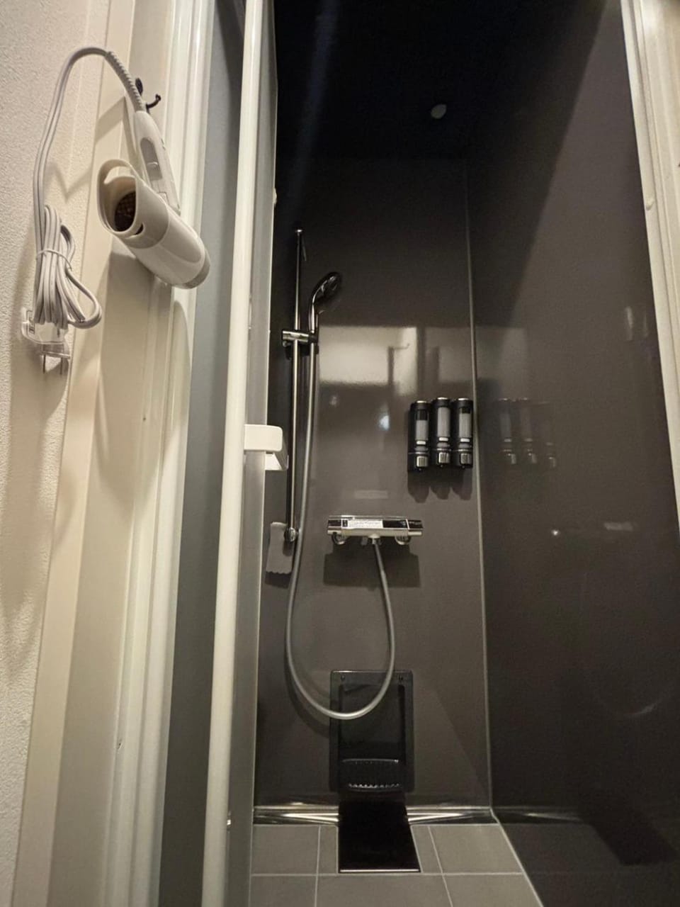 BEDandBAR MIDUKI ホステル Hostel in Japan