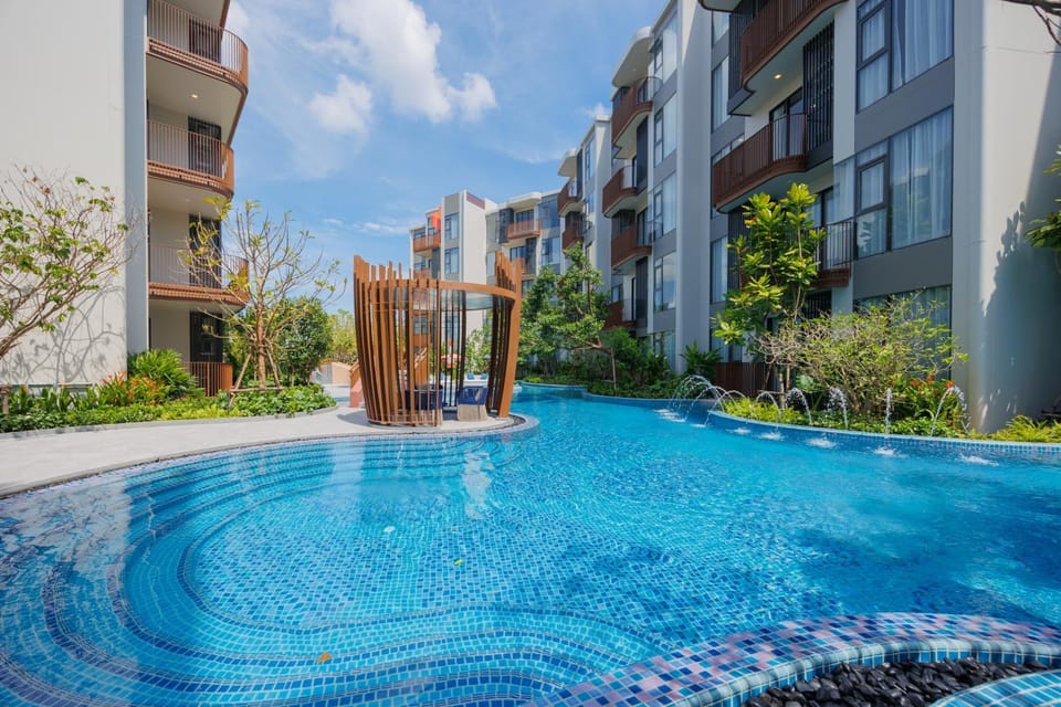 Property building, Day, Other, Pool view, Swimming pool, Swimming pool, sunbed