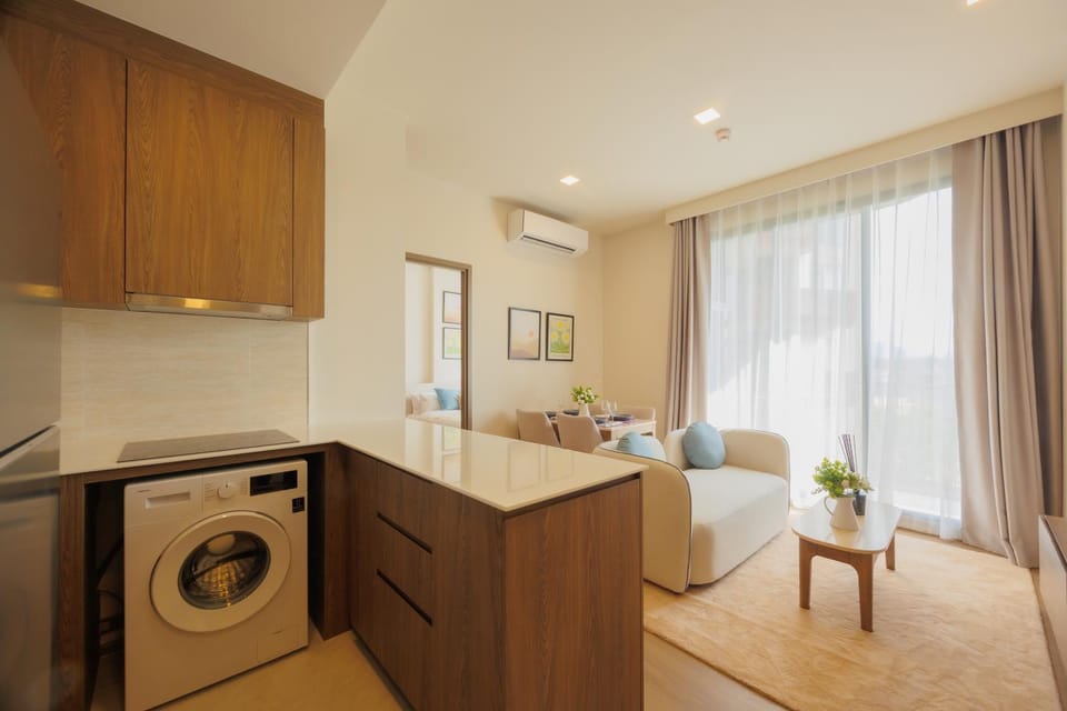 Kitchen or kitchenette, Living room, Seating area, washing machine, air conditioner