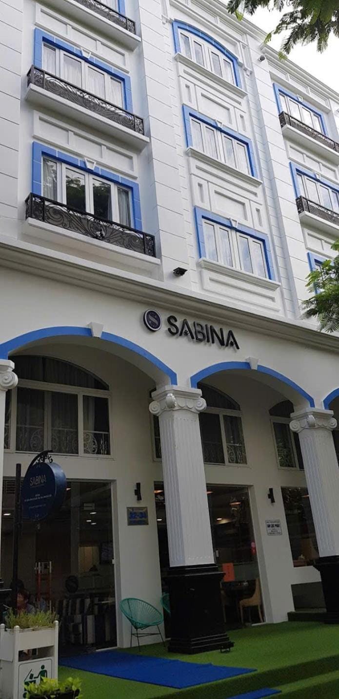 Property building, Facade/entrance, Day