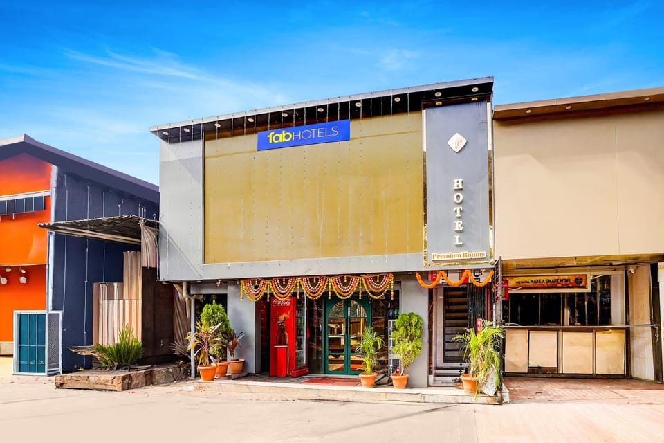 Property building, Facade/entrance