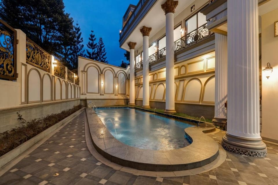 Property building, Swimming pool