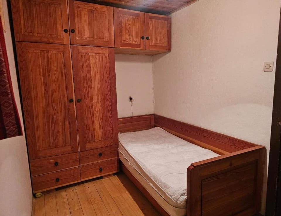 Old Romantic Wooden Cottage Jasna Chalet in Friuli-Venezia Giulia