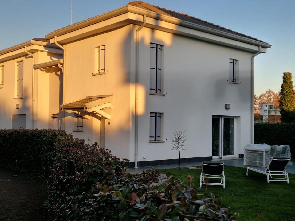 Property building, Garden