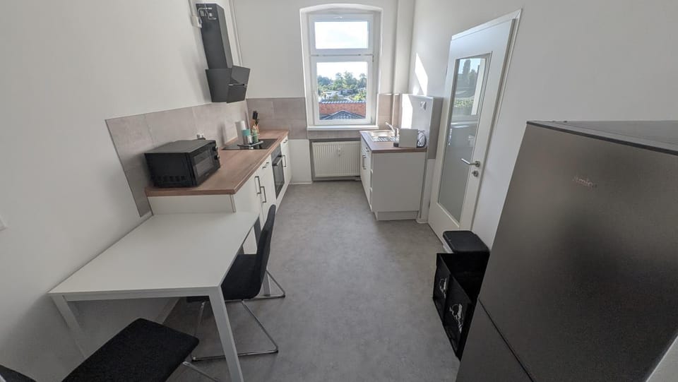 Kitchen or kitchenette, Seating area, kitchen