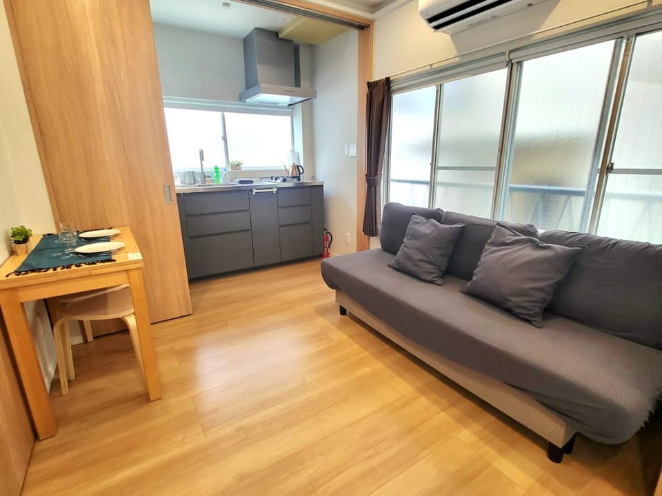 1F TINY Central Apartment 7 Minutes from Shinjuku Apartment in Shinjuku