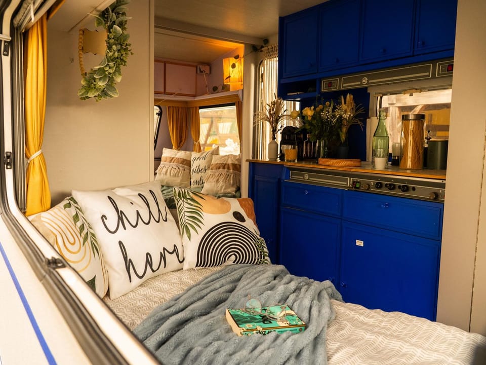 Kitchen or kitchenette, Bedroom