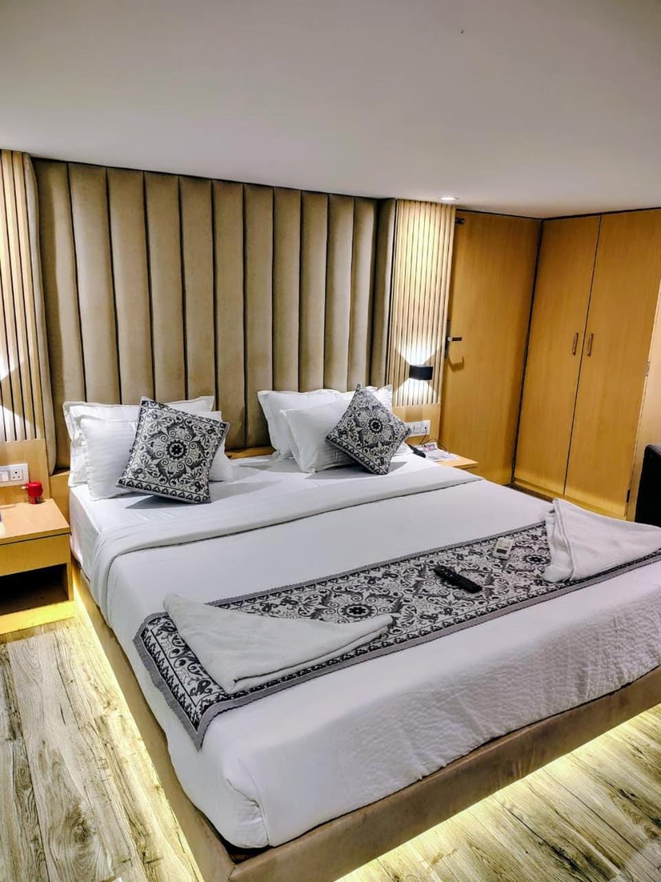Bed, Bedroom