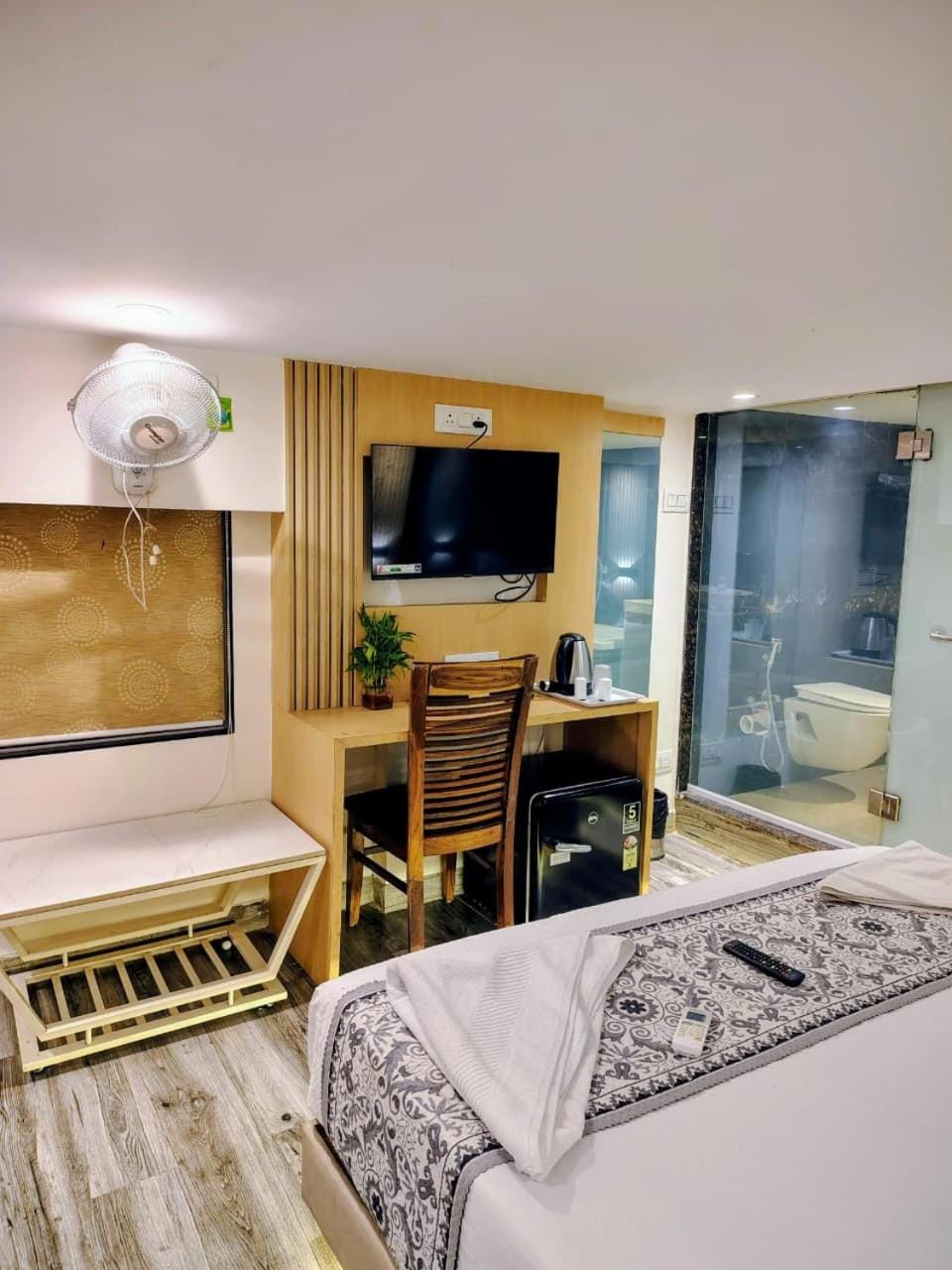 Communal lounge/ TV room, TV and multimedia, Dining area