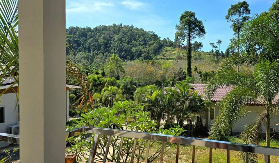 Natural landscape, View (from property/room), Balcony/Terrace