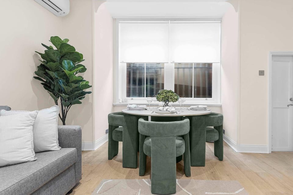 Bright Modern 1BR in Heart of Chelsea AC Apartment in City of Westminster