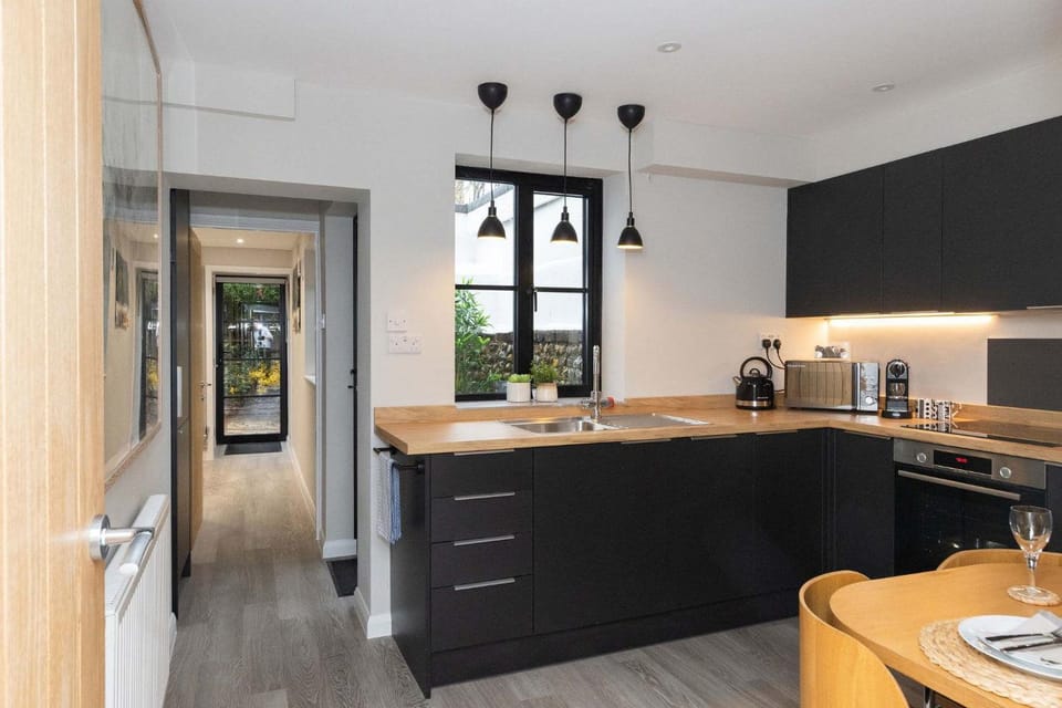 Elegant Georgian City Retreat for 5 House in Chichester